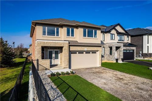 33 Hampshire Place, Stoney Creek, ON - Outdoor With Facade