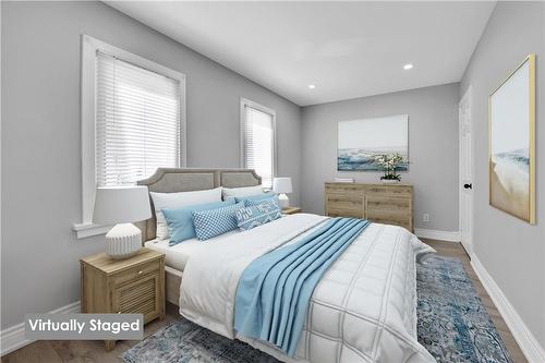 94 Howard Avenue, Hamilton, ON - Indoor Photo Showing Bedroom