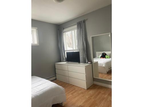 1231 2Nd Avenue, Fernie, BC - Indoor Photo Showing Bedroom