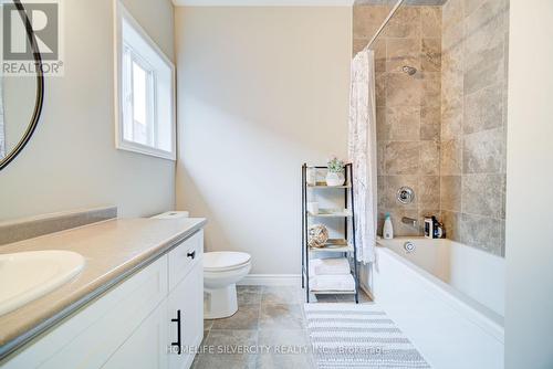 14 Harrington Rd, Guelph, ON - Indoor Photo Showing Bathroom