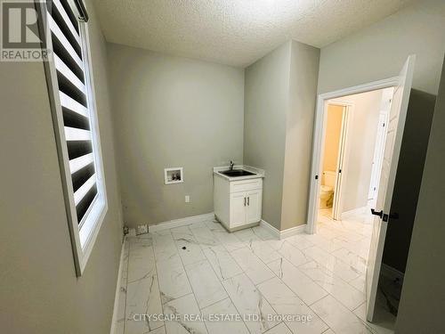 341 Masters Dr, Woodstock, ON - Indoor Photo Showing Other Room
