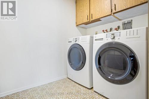 #610 -23 Woodlawn Rd E, Guelph, ON - Indoor Photo Showing Laundry Room