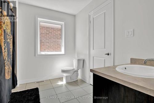 142 Seeley Avenue, Southgate, ON - Indoor Photo Showing Bathroom