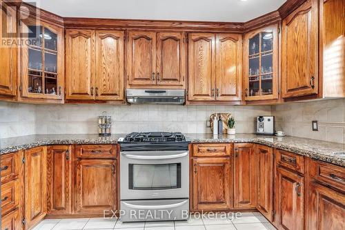 7689 Mount Carmel Boulevard, Niagara Falls, ON - Indoor Photo Showing Kitchen