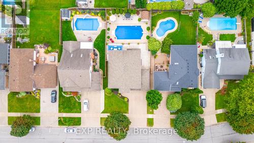 7689 Mount Carmel Blvd, Niagara Falls, ON - Outdoor With In Ground Pool With View