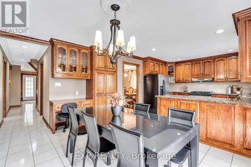 7689 Mount Carmel Boulevard, Niagara Falls, ON - Indoor Photo Showing Dining Room