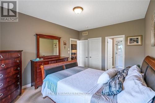 4 - 5490 Prince Edward Avenue, Niagara Falls, ON - Indoor Photo Showing Bedroom