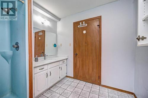 212 Rittenhouse Rd, Kitchener, ON - Indoor Photo Showing Bathroom