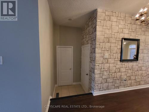 586 Duncan Lane, Milton, ON -  Photo Showing Other Room