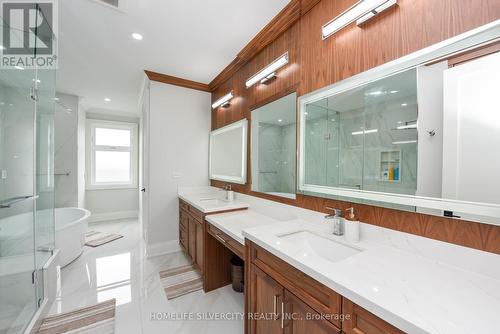455 Samford Pl, Oakville, ON - Indoor Photo Showing Bathroom