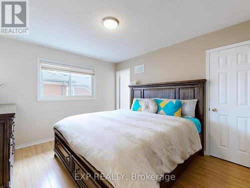 5469 Palmerston Cres, Mississauga, ON - Indoor Photo Showing Bedroom