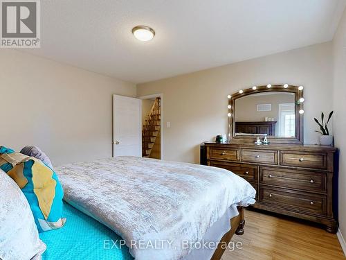 5469 Palmerston Cres, Mississauga, ON - Indoor Photo Showing Bedroom