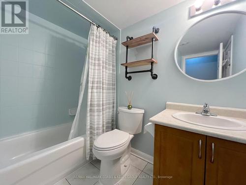 #1022 -3047 Finch Ave W, Toronto, ON - Indoor Photo Showing Bathroom