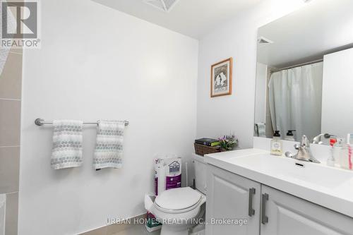 734 - 3091 Dufferin Street, Toronto, ON - Indoor Photo Showing Bathroom