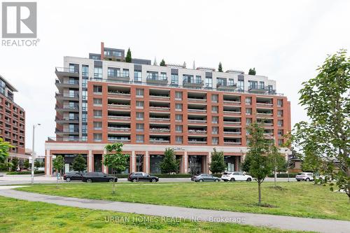 #734 -3091 Dufferin St, Toronto, ON - Outdoor With Facade
