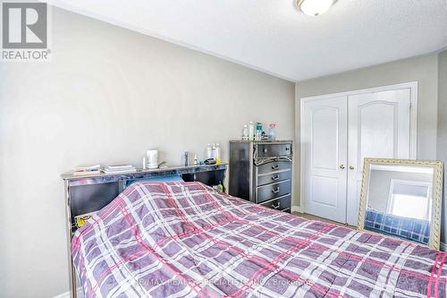 67 Lorenzo Circ, Brampton, ON - Indoor Photo Showing Bedroom