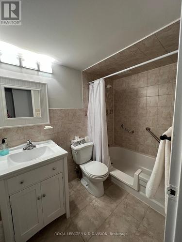 404 - 2665 Windwood Drive, Mississauga, ON - Indoor Photo Showing Bathroom
