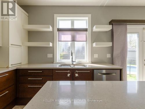 749 Hickorystick Key, London, ON - Indoor Photo Showing Kitchen With Double Sink