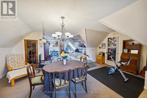 22 Fairview Ave, Richmond Hill, ON - Indoor Photo Showing Other Room