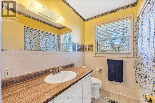 30 Dillane St E, New Tecumseth, ON - Indoor Photo Showing Bathroom