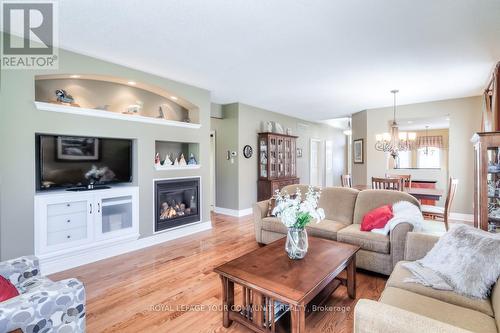 185 Legendary Tr, Whitchurch-Stouffville, ON - Indoor Photo Showing Living Room With Fireplace