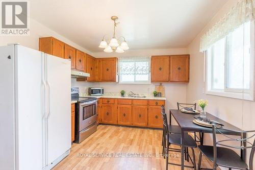 7603 County 45 Rd, Alnwick/Haldimand, ON - Indoor Photo Showing Kitchen With Double Sink