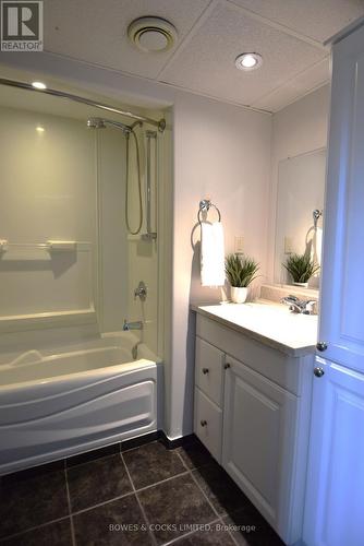91 Wallis Dr, Peterborough, ON - Indoor Photo Showing Bathroom