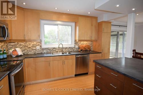 91 Wallis Drive, Peterborough, ON - Indoor Photo Showing Kitchen With Double Sink With Upgraded Kitchen