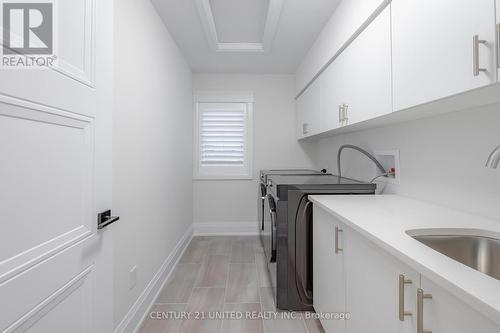 951 Bamford Terr, Peterborough, ON - Indoor Photo Showing Laundry Room