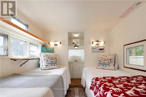 12 Reed Blvd, Kawartha Lakes, ON - Indoor Photo Showing Bedroom