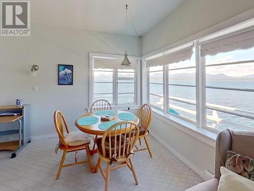 5372 Para Street, Texada Island, BC - Indoor Photo Showing Dining Room