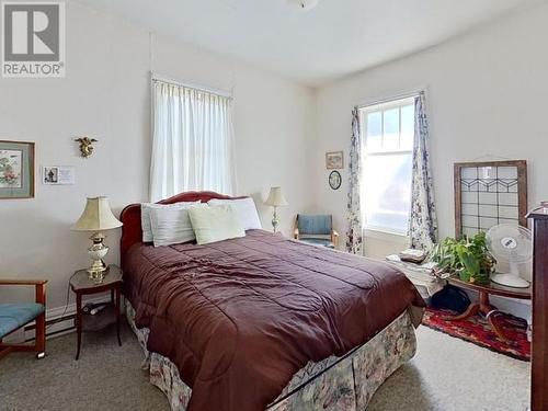 5372 Para Street, Texada Island, BC - Indoor Photo Showing Bedroom