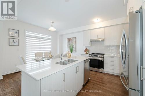 41 Gemini Dr, Barrie, ON - Indoor Photo Showing Kitchen With Stainless Steel Kitchen With Double Sink With Upgraded Kitchen