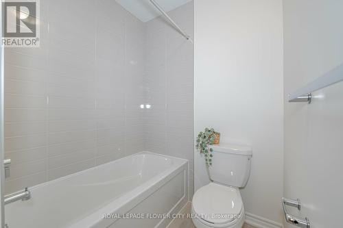 41 Gemini Dr, Barrie, ON - Indoor Photo Showing Bathroom