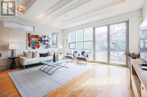 93 Walker Ave, Toronto, ON - Indoor Photo Showing Living Room