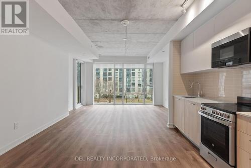 306 - 65 Mutual Street, Toronto, ON - Indoor Photo Showing Kitchen