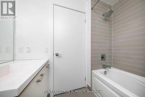 #3410 -87 Peter St, Toronto, ON - Indoor Photo Showing Bathroom