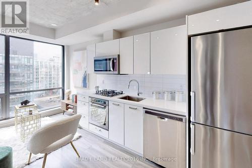 707 - 458 Richmond Street W, Toronto, ON - Indoor Photo Showing Kitchen With Stainless Steel Kitchen With Upgraded Kitchen