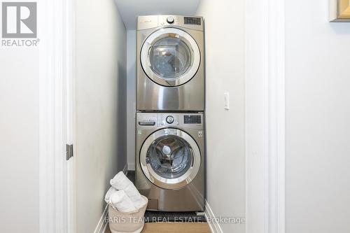 #Th01 -761 Bay St, Toronto, ON - Indoor Photo Showing Laundry Room