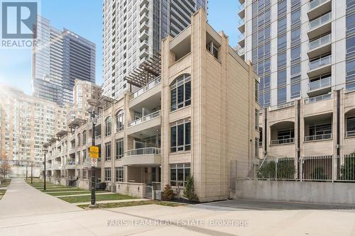 #Th01 -761 Bay St, Toronto, ON - Outdoor With Balcony With Facade