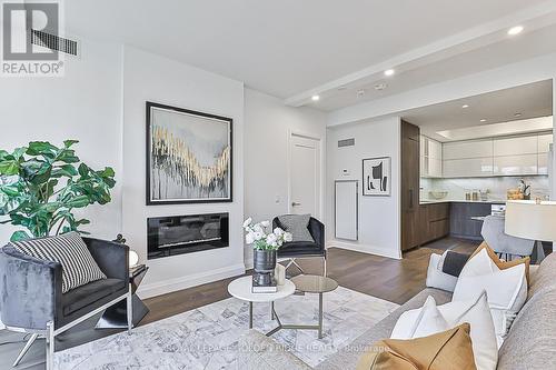 407 - 151 Avenue Road, Toronto, ON - Indoor Photo Showing Living Room With Fireplace