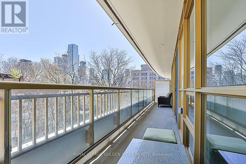 #407 -151 Avenue Rd, Toronto, ON -  With Balcony With Exterior