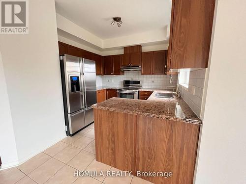 Upper - 17 Wharfside Lane, Toronto, ON - Indoor Photo Showing Kitchen