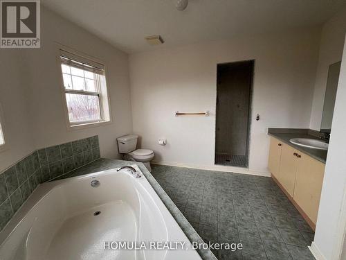 Upper - 17 Wharfside Lane, Toronto, ON - Indoor Photo Showing Bathroom