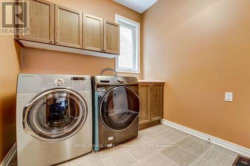 28 Linacre Dr, Richmond Hill, ON - Indoor Photo Showing Laundry Room
