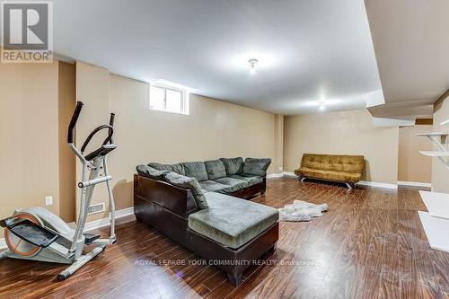 28 Linacre Dr, Richmond Hill, ON - Indoor Photo Showing Other Room