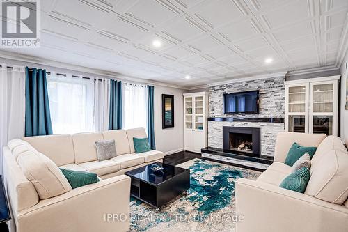 661 Goodwood Rd, Uxbridge, ON - Indoor Photo Showing Living Room With Fireplace