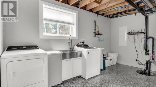 384 Erie View Avenue, Harrow, ON - Indoor Photo Showing Laundry Room