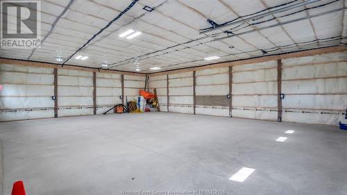 384 Erie View Avenue, Harrow, ON - Indoor Photo Showing Garage