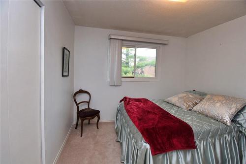 37 Anthony Street, Hamilton, ON - Indoor Photo Showing Bedroom